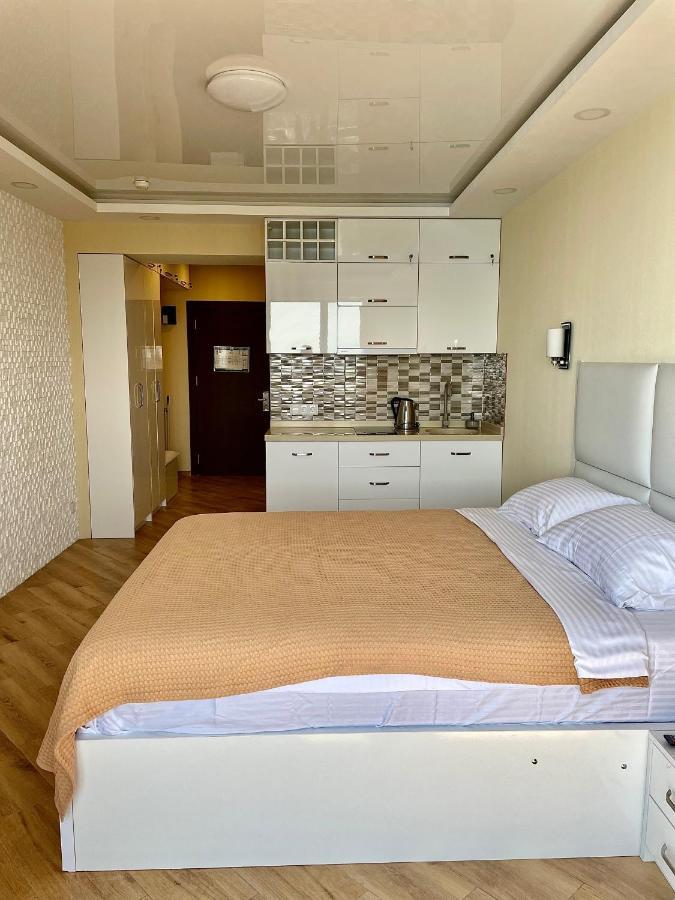 Sea View Apartments Orbi Beach Tower 바투미 외부 사진