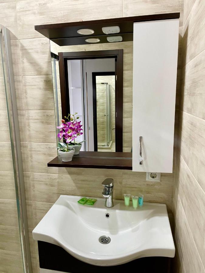 Sea View Apartments Orbi Beach Tower 바투미 외부 사진