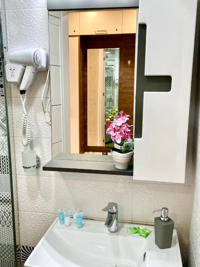 Sea View Apartments Orbi Beach Tower 바투미 외부 사진