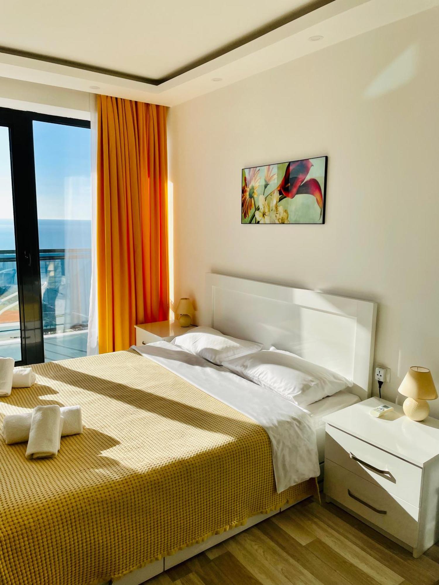 Sea View Apartments Orbi Beach Tower 바투미 외부 사진