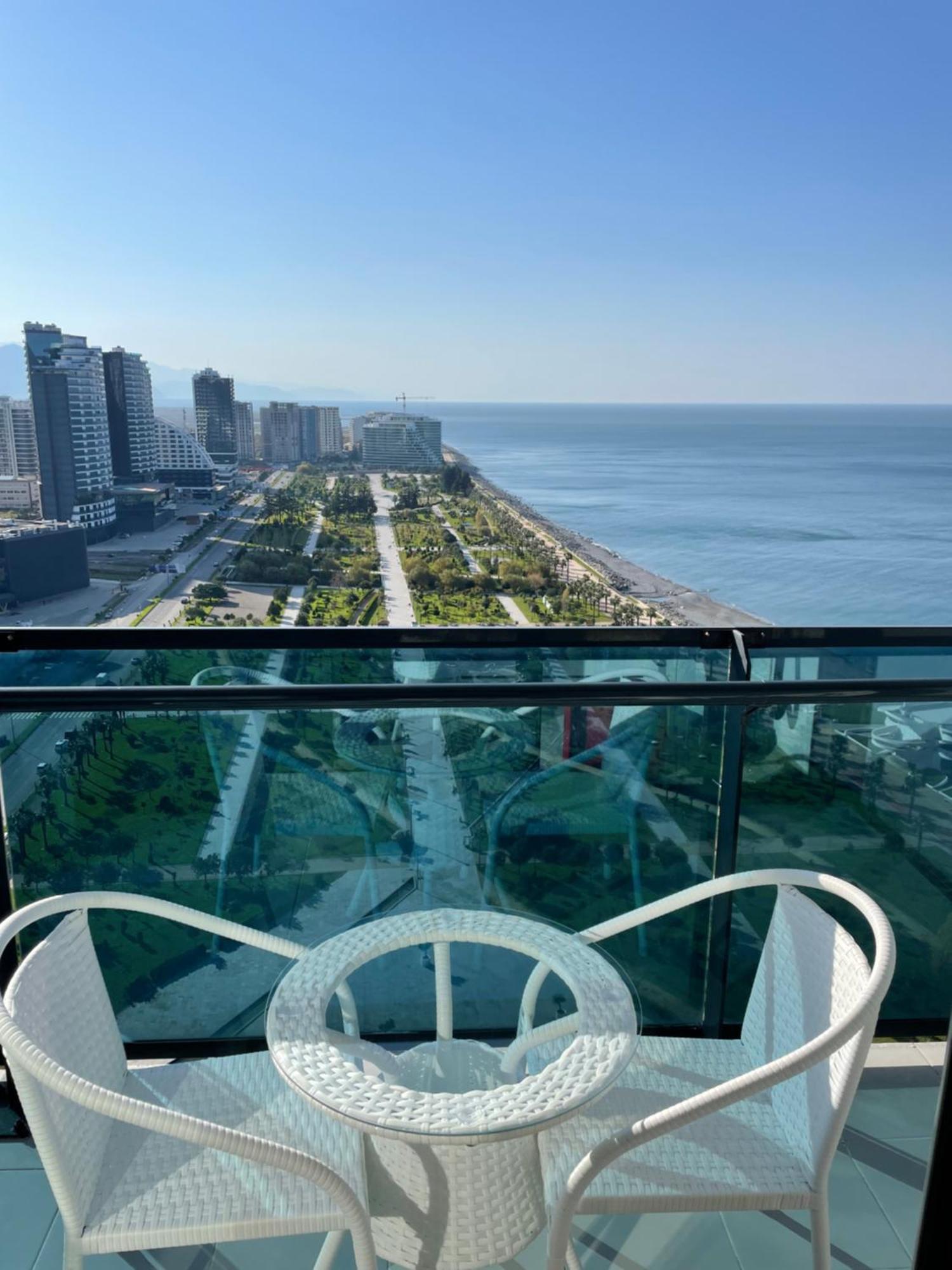 Sea View Apartments Orbi Beach Tower 바투미 외부 사진